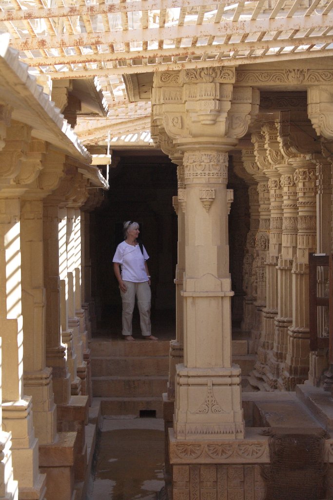 22-Inside the Jain Temple.jpg - Inside the Jain Temple